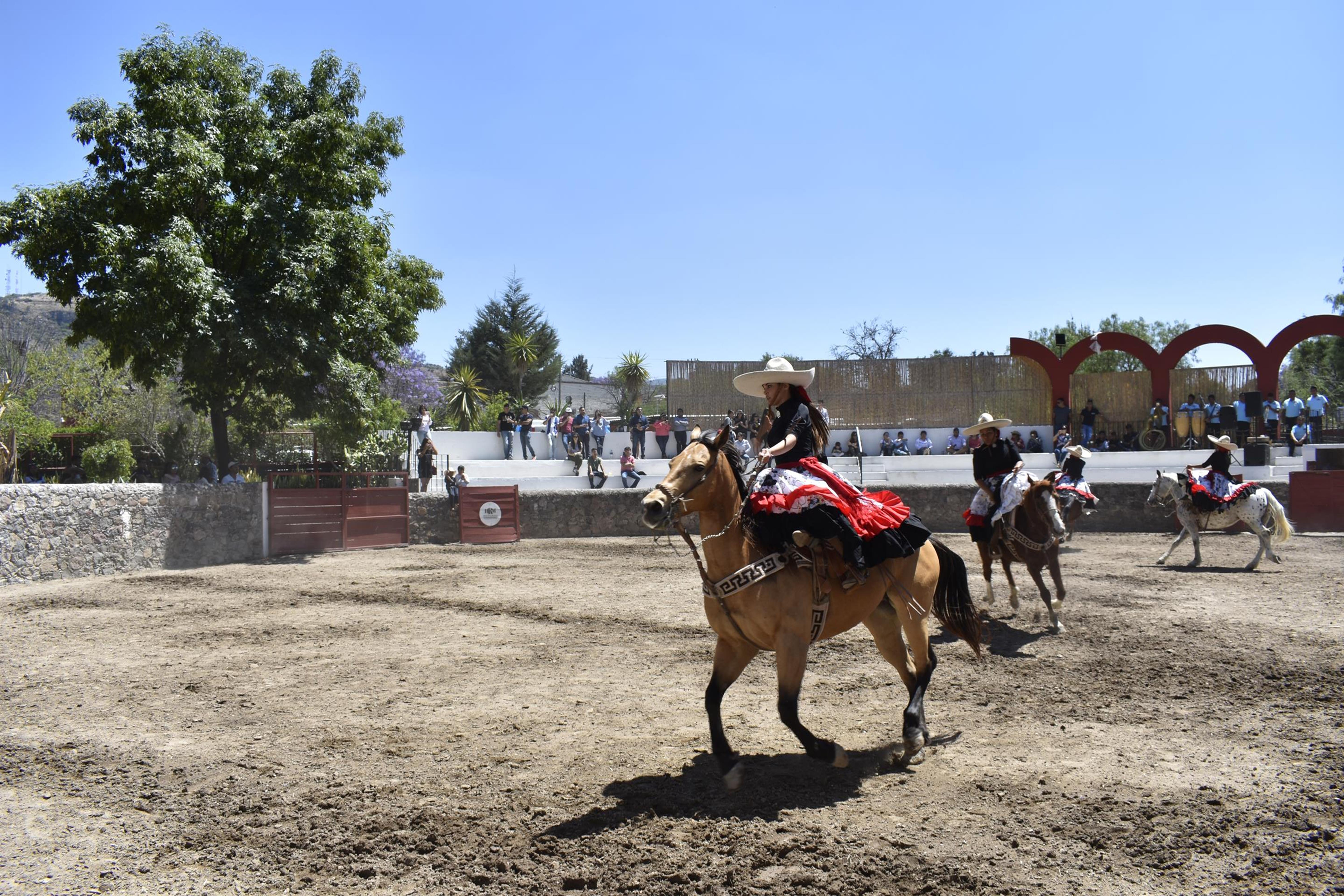 Real De Minas San Miguel De Allende Exteriör bild Charros in Charra show