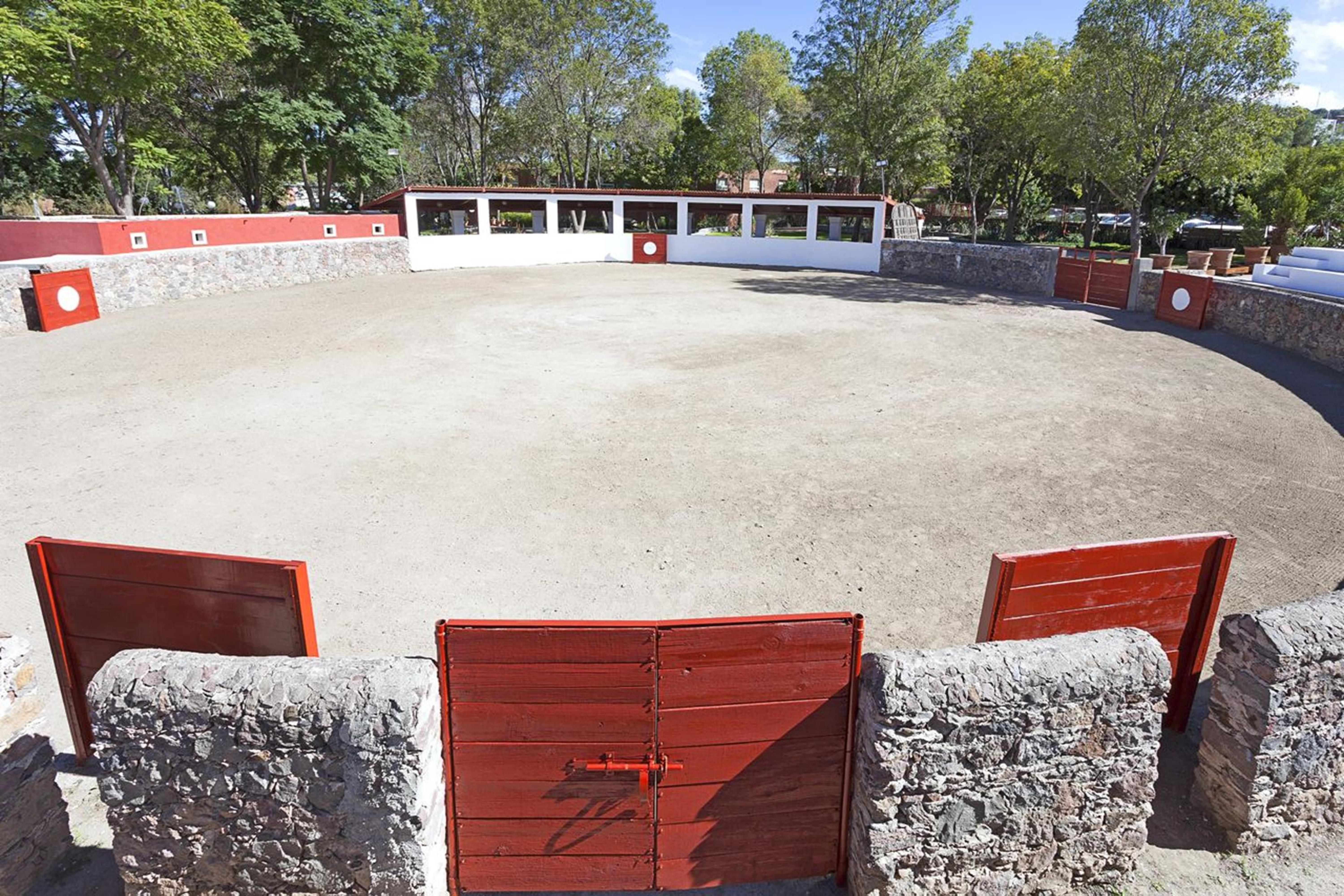 Real De Minas San Miguel De Allende Exteriör bild The bullring